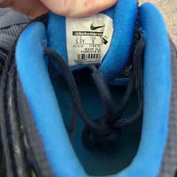 Lebron‎ Basketball Sneakers - Picture 6 of 6